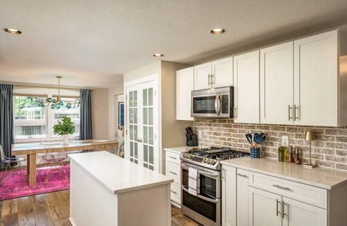 Oak Park House | La Maison Bleue | Pool | Sauna | HOT TUB