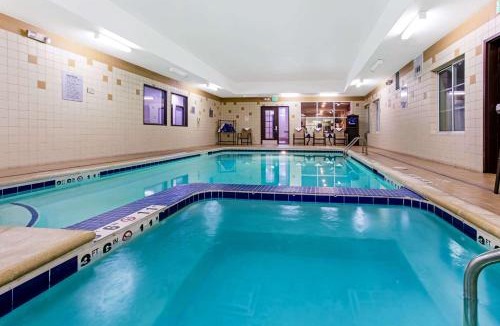 Montbello Hotel | La Quinta by Wyndham Denver Gateway Park