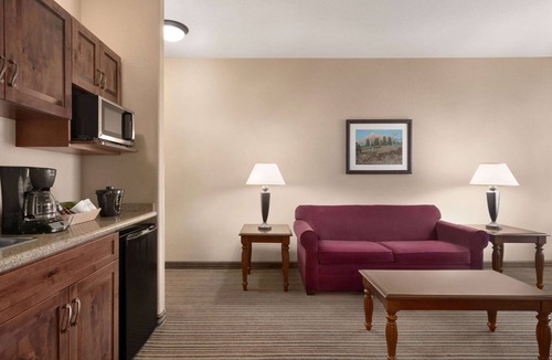 Trinidad Hotel | La Quinta Inn & Suites by Wyndham Trinidad
