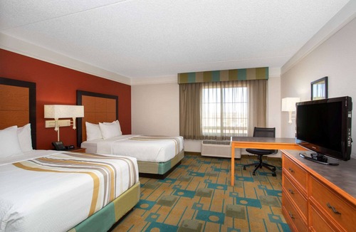 Lakewood Hotel | La Quinta Inn & Suites by Wyndham Denver Southwest Lakewood
