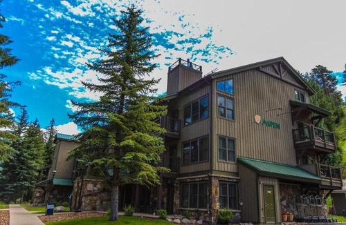 Highland Meadows Condo | Labor Day weekend and entire week for 6 guests at Vail's BEST condo