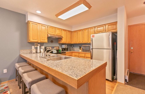 Frisco House | Lagoon Royal Townhome: Mountain Views Meet Modern Comforts