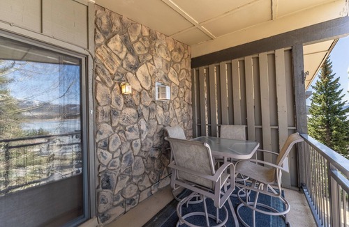 Dillon Apartment | Lake Cliffe #303, Building E By Summit County Mountain Retreats