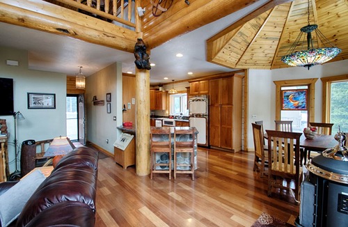 Saint Mary's House | Lake Front Log Home, Amazing Mountain Views, Private Fishing and Canoeing