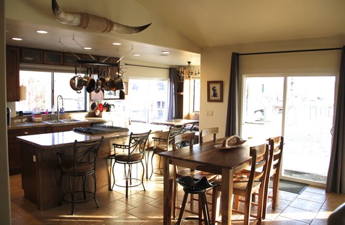 Clifton House | LAKE HOUSE on Colorado River, Friendly ANIMALS, BEACH, Wine country, VIEWS