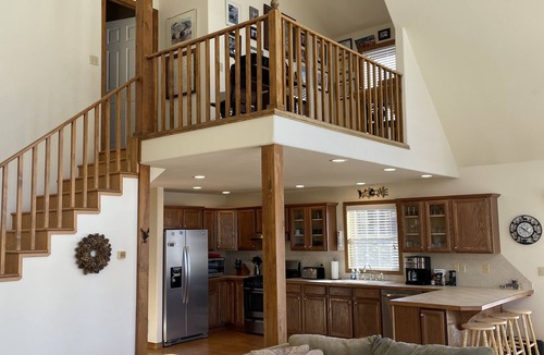 Twin Lakes Ski Chalet | Lake View at the Lone Pine Lodge. 4 beds 2 Bath. Sleeps 6. License 2025–072