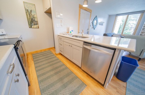 Lakeside Village Condo | Lake Views, Updated, King Bed, Pool & Hot Tub!