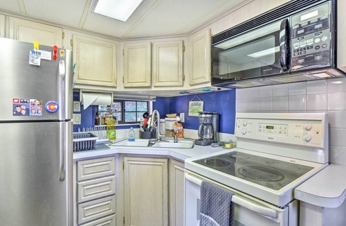 Breckenridge Cabin | Lakefront Breckenridge Cabin: 6 Mi to Ski Resort!