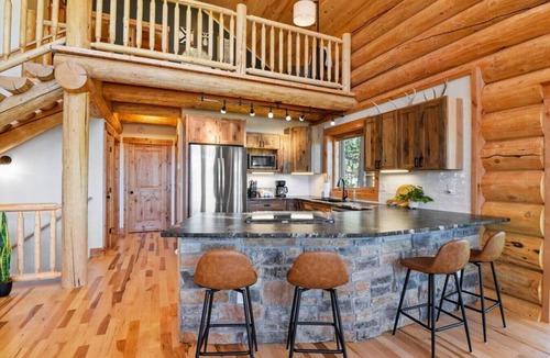 Spring Valley Cabin | Lakefront Log Cabin, Hot Tub, Lake Views