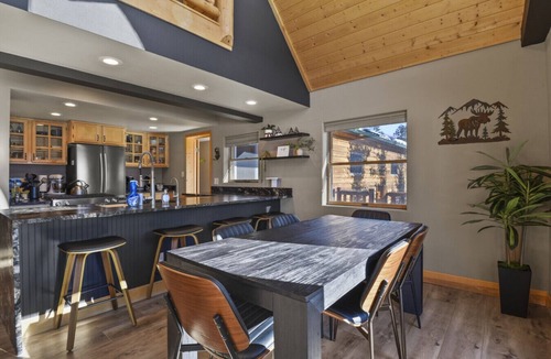Spring Valley Cabin | Lakefront w Pikes Peak views!