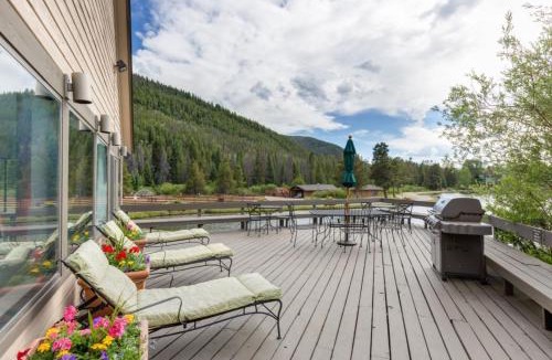 Lakeside Village House | Lakeshore by Summit County Mountain Retreats