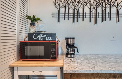 Edgewater Apartment | Lakewood Stay Cozy 1BR Near Golden & Denver