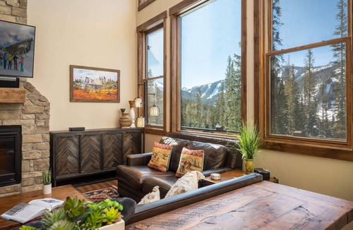 Winter Park House | Lakota Dreamcatcher 215 🌟 Stargaze From Hot Tub | Across From Ski Resort!