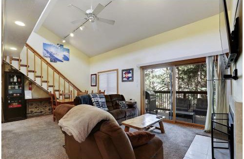 Warrior's Mark House | Lances West 2BDR and Loft Very Walkable