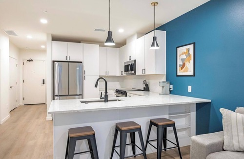 Civic Center Apartment | Landing at akin Golden Triangle - 1 Bedroom in .