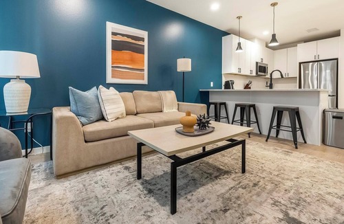 Civic Center Apartment | Landing | Beautiful 1BD, Rooftop Lounge, Gym