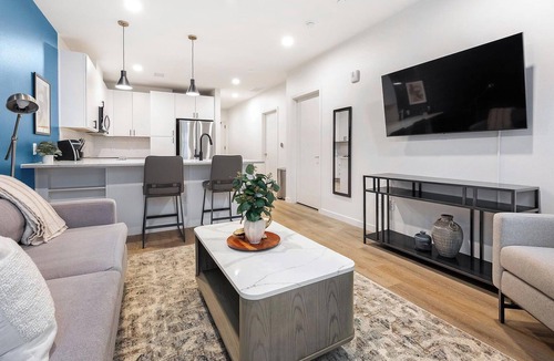 Civic Center Apartment | Landing | Chic 1BD, Rooftop Lounge, Gym