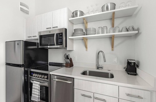 River North Art District Apartment | Landing | Chic Studio, Gym, Clubhouse