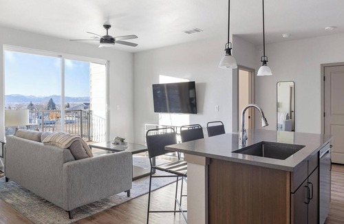 Littleton Apartment | Landing | Modern 1BD, Gym, Clubhouse
