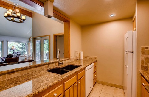 Lakeside Village Condo | Large 1400 ft² 3Br Condo in Lakeside Village-Kids Ski Free by RedAwning