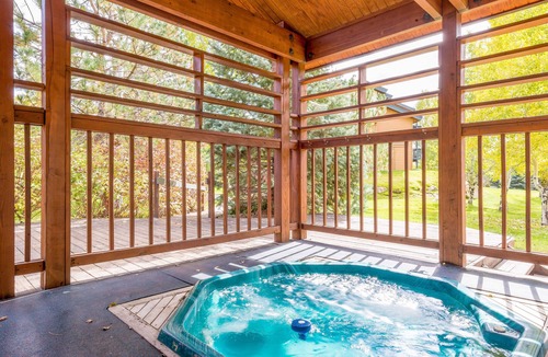 Steamboat Springs Condo | Large & Attractive Condo Near Steamboat Lifts w/WiFi, Shared Hot Tub, & W/D