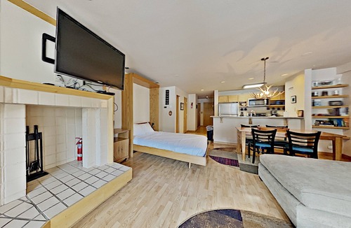 Mountain House Condo | Large Balcony, Perfect for Summer Drinks!