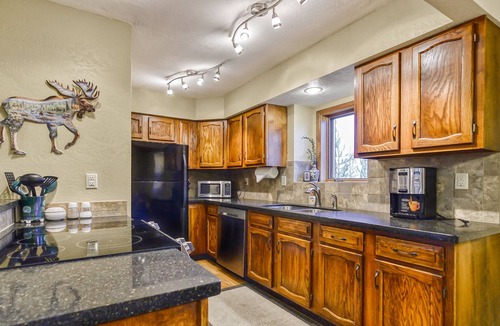 Winter Park House | Large Beautiful Townhome, Private Hot Tub, Near Shuttle Route, In Town, WIFI