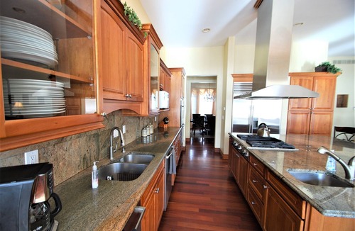 Greenwood Village House | Large Estate Close To Everything.