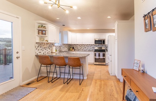 Castle Rock House | Large Luxurious Home Breathtaking Views w/FirePit