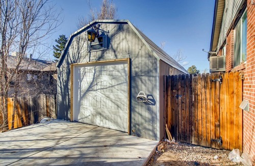 Bel Aire House | Large Newly Renovated 5 bedroom 2 bath Home