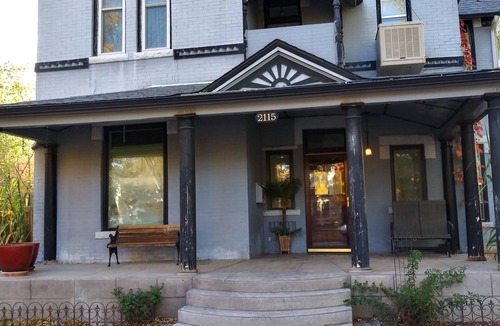 Northside Apartment | Large, Sunny, upper floor Studio.