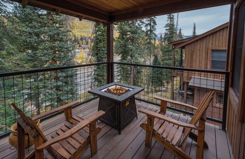 Purgatory House | Largest Black Bear Townhome - Ping Pong Table - on Demand Ski Shuttle
