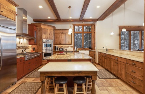 The Highlands House | Last Nickel Lodge: Private Home on Golf Course, Hot Tub, Pool Table, Foosball