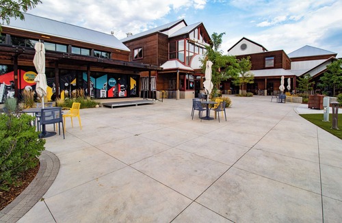 Old Town Condo | Lavender Suite Relaxed, Walkable Old Town Stay