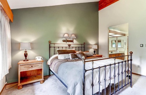 Lakeside Village Apartment | Lenawee 1740