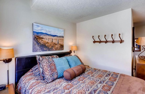 Lakeside Village Apartment | Lenawee 1747