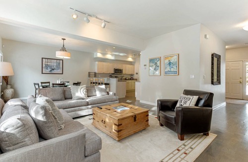 Eagle-Vail House | Let Us Be Your Vacation Home this Winter! Hot Tub, Dog Friendly, Quiet Golf Course Views.