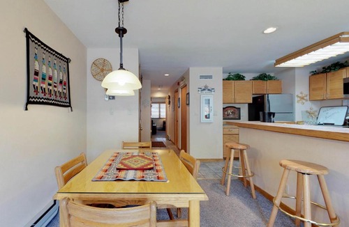 Mountain House Hotel | Liftside Condominiums 20