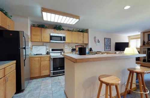 Mountain House Hotel | Liftside Condominiums 20