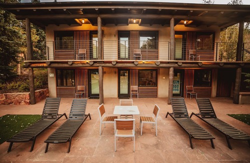 Green Mountain Falls Hotel | Little Beaver Inn