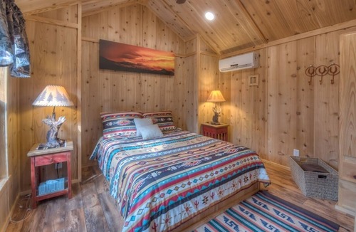 La Veta Cabin | Located right in the heart of beautiful La Veta!