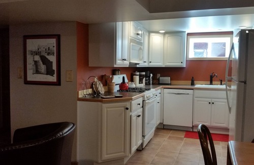 Sunnyside Apartment | LOCATION, LOCATION 1-BR apt. in Denver with WiFi, full kitchen and full bath