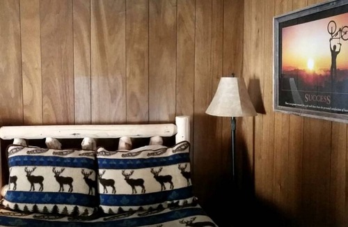 Lake City Cabin | Lodge ∙ 1 bedroom ∙ 6 guests