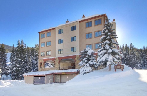 Copper Mountain Village Apartment | Lodge at Copper #404