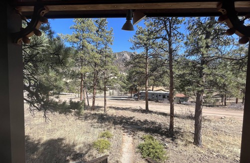 Carriage Hills House | Lodgepole - 2 bedroom monthly rental - Free WiFi