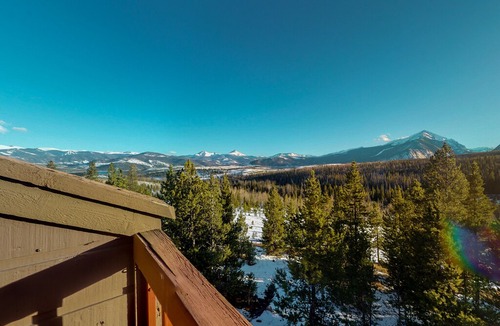 Wildernest Condo | Lofted condo w/ mountain views & shared pool/hot tubs - near hiking/biking!