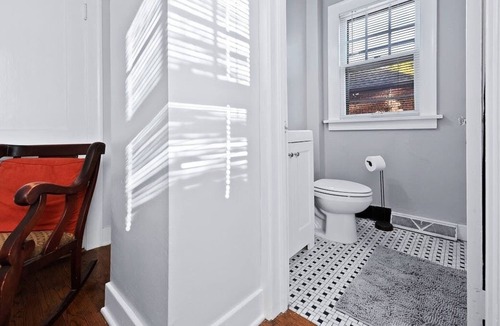 Congress Park Apartment | Loftium | Bright Guest Suite In Congress Park!