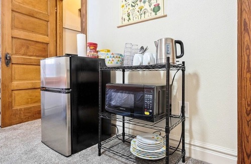 Cole Apartment | Loftium | Peaceful & Cozy 2BR Suite in Historic RiNo Home!