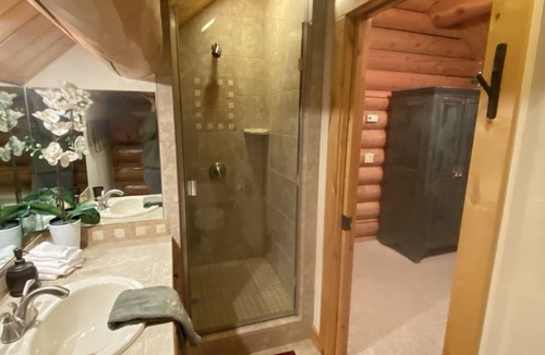 Durango - Purgatory House | Log cabin estate-hot tub, sauna privacy views close to town yet far enough away