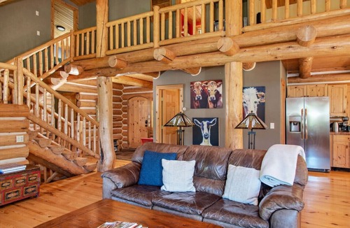 Basalt Cabin | Log Home w/Stunning Views Hiking Fishing Paradise